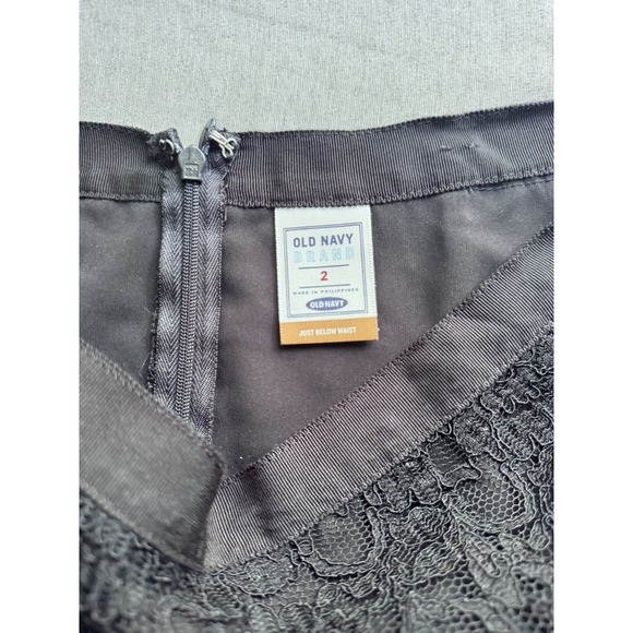 Old Navy Women's Sz 2 Black Lace Lined Skirt Just Below Waist Flared Goth Rock - Picture 3 of 8